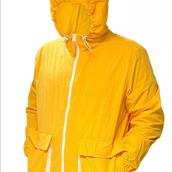 Levi's Men's Water-Resistant Hooded Rain Jacket - Picture 1 of 7